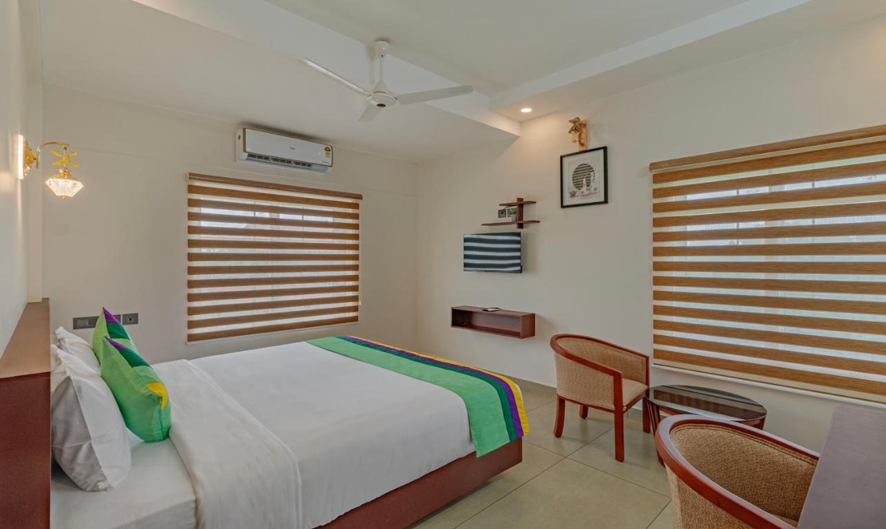 Treebo Amigos Residency Cochin Airport Hotel Kochi Екстериор снимка