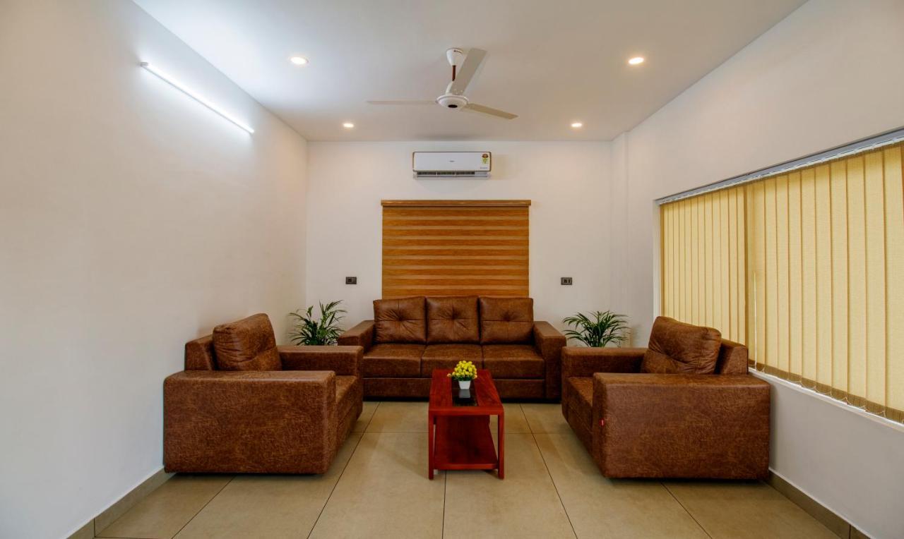 Treebo Amigos Residency Cochin Airport Hotel Kochi Екстериор снимка