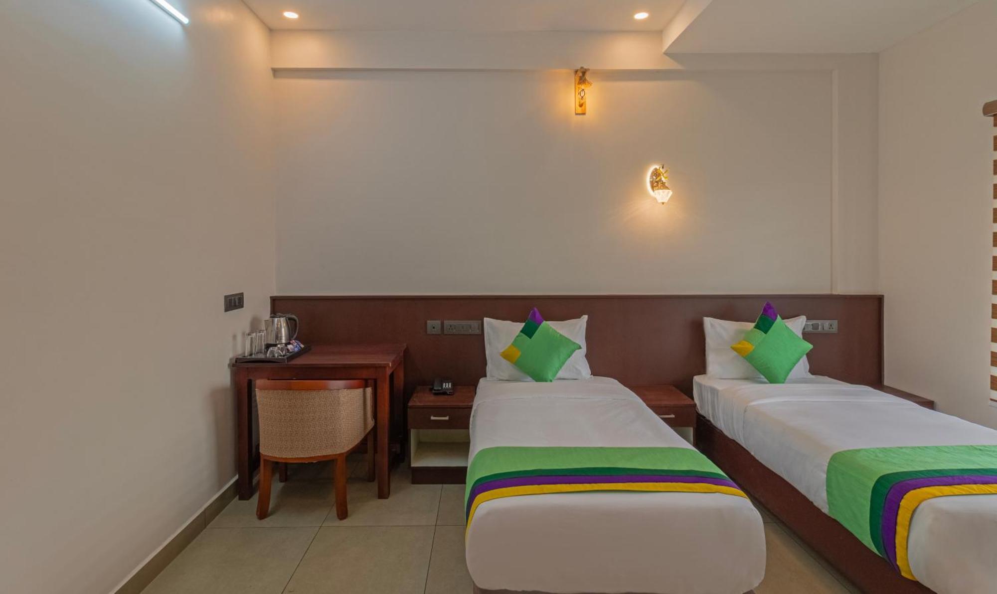 Treebo Amigos Residency Cochin Airport Hotel Kochi Екстериор снимка